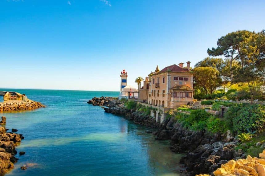 buying property in cascais