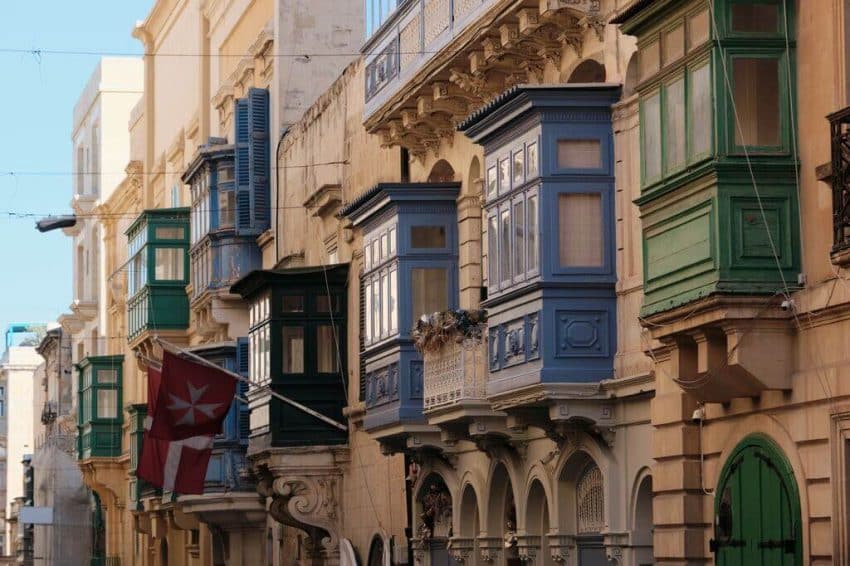 how to start an airbnb in malta